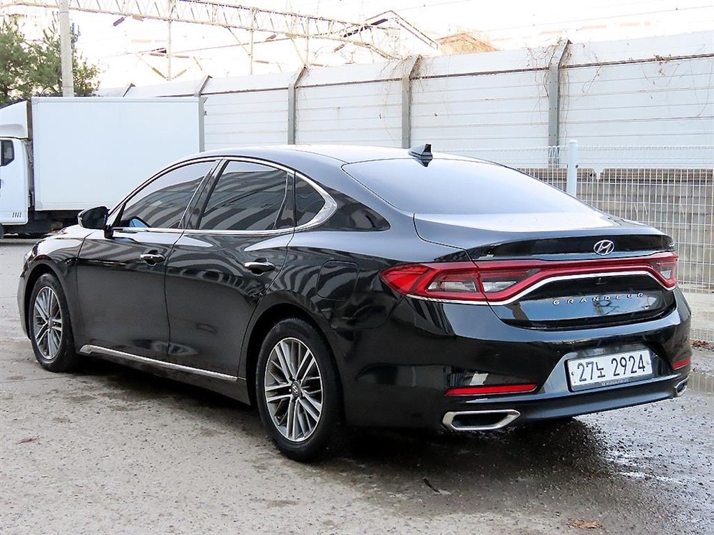 HYUNDAI Grandeur - Vista 3