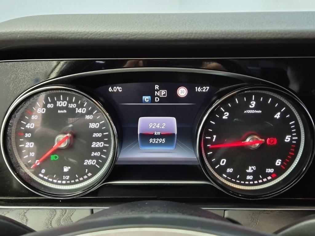 Mercedes Benz E class - Vista 6