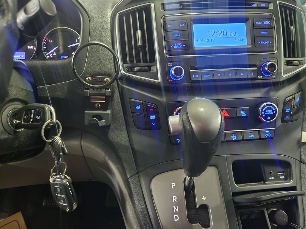 HYUNDAI Starex 2018 Gris - Importación desde Corea - HF Imports Iquique - Foto 15