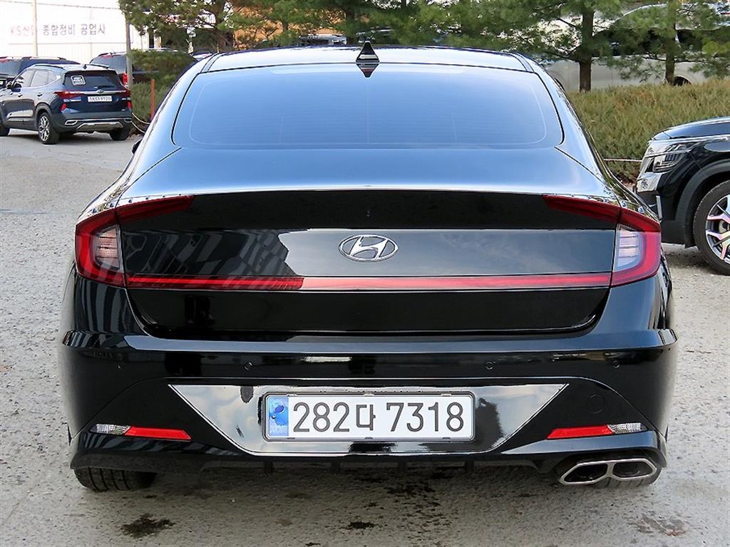 HYUNDAI Sonata - Vista 4