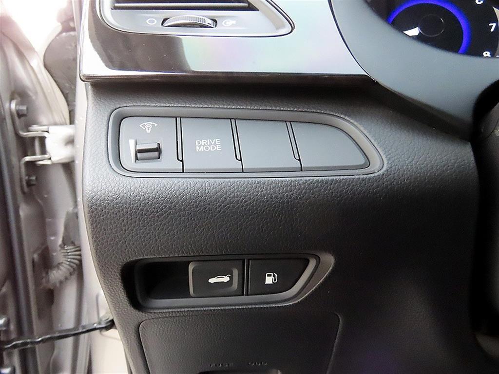 HYUNDAI Grandeur - Vista 12