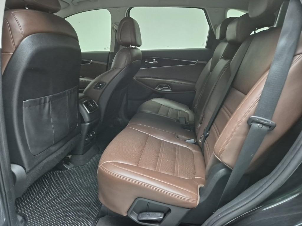KIA Sorento - Vista 12