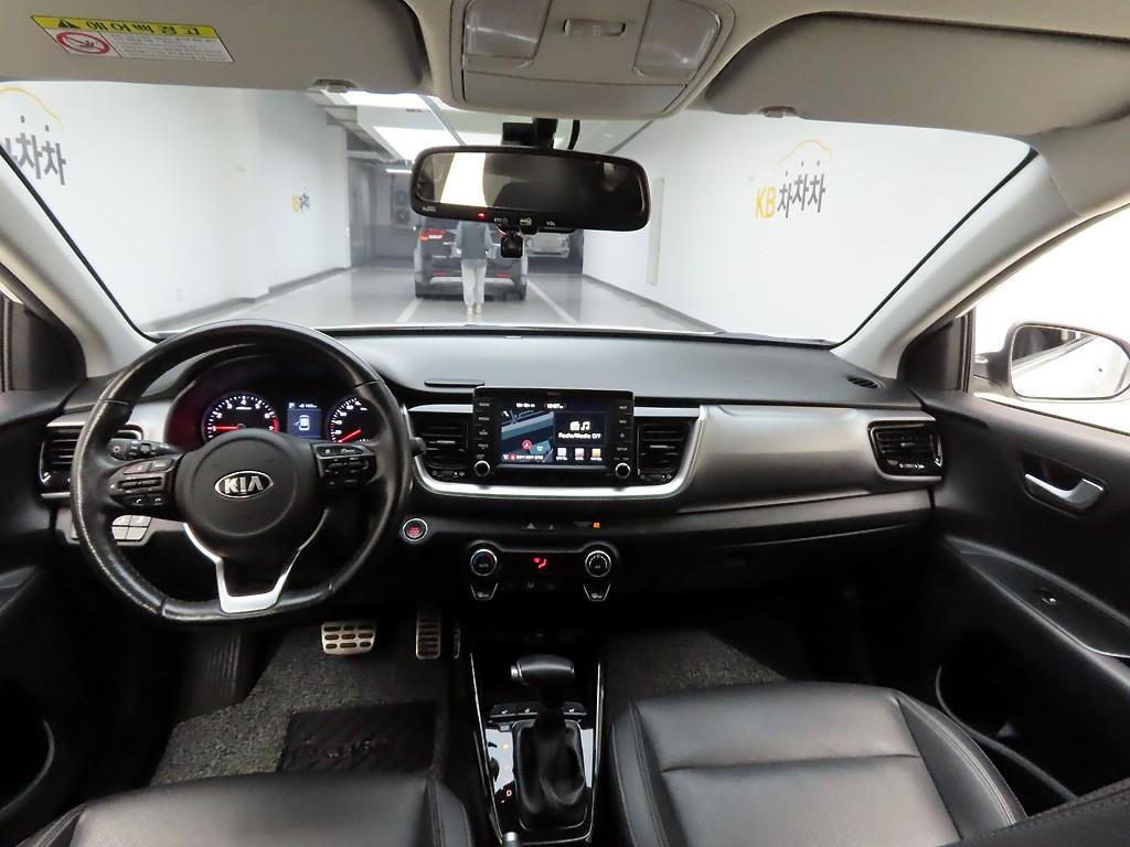 KIA Stonic - Vista 6