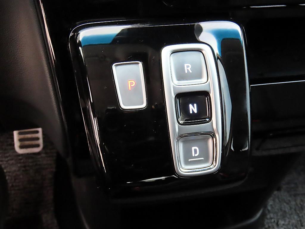 HYUNDAI Staria - Vista 11