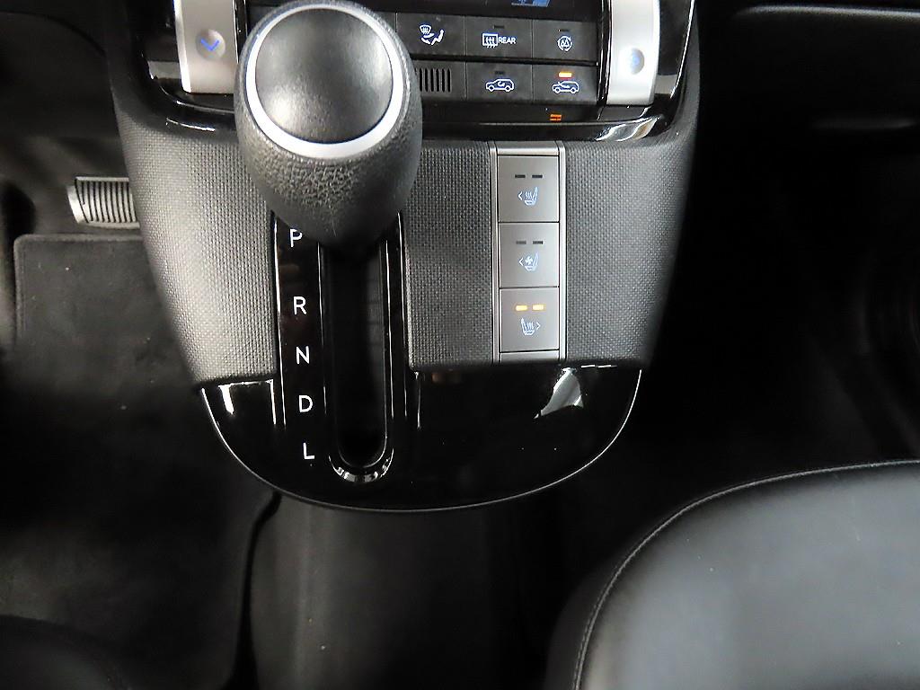 HYUNDAI Casper - Vista 10