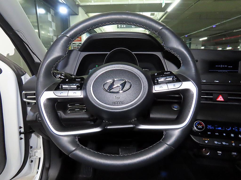 HYUNDAI Avante - Vista 8