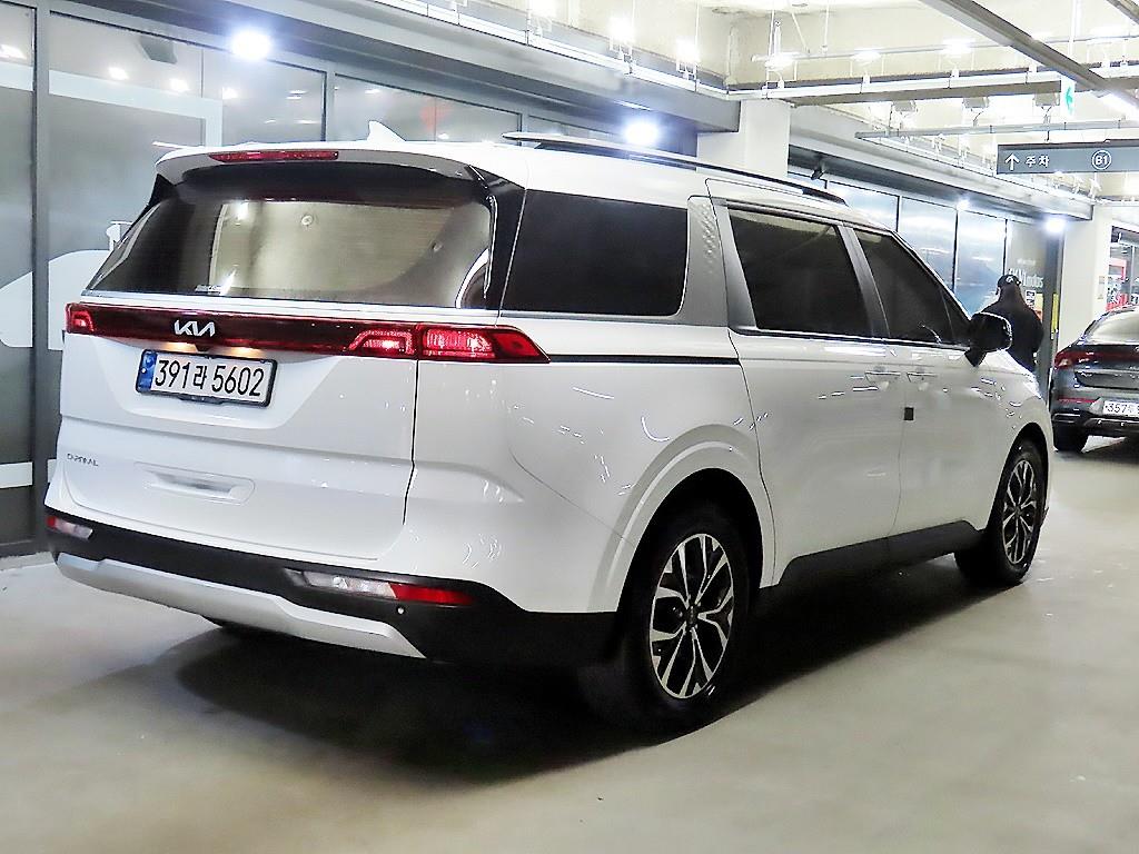 KIA Carnival - Vista 4