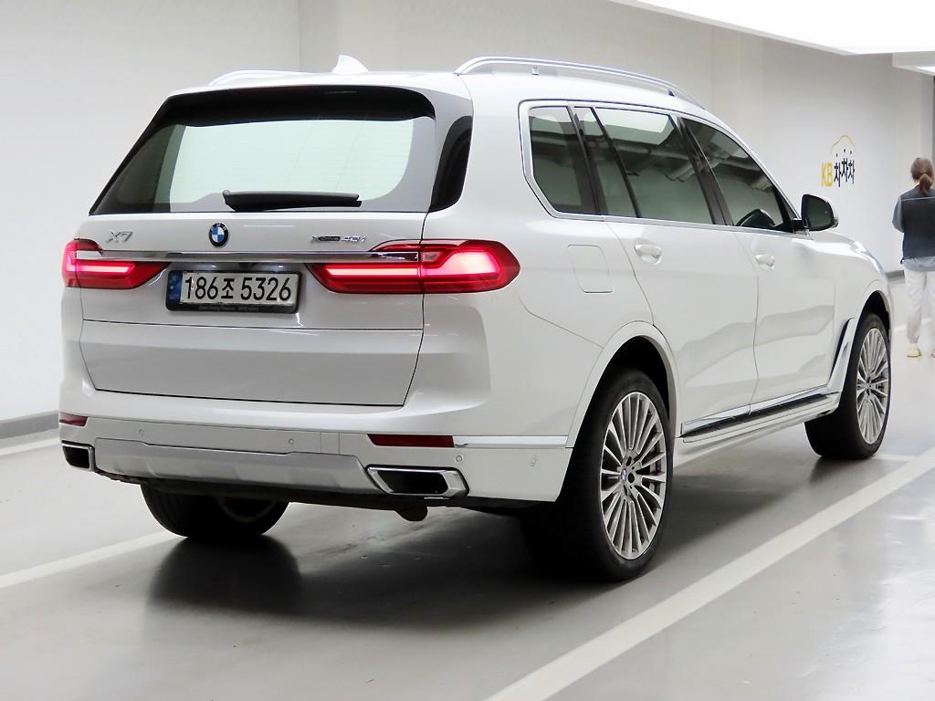 BMW X7 - Vista 4