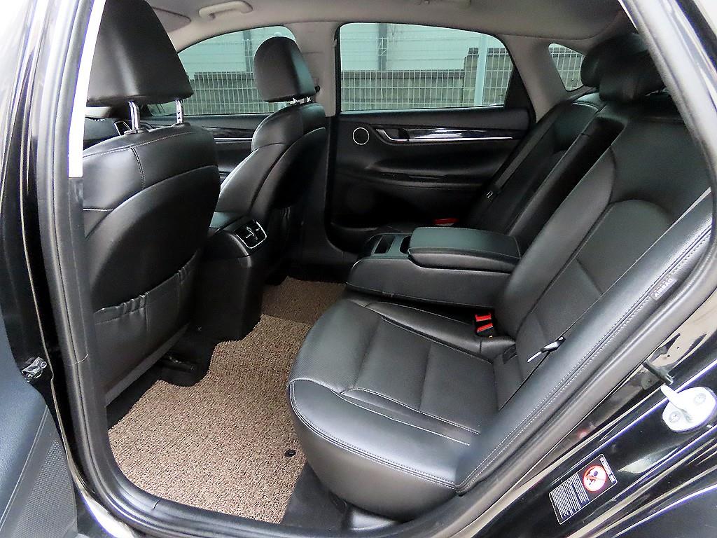 HYUNDAI Grandeur - Vista 6