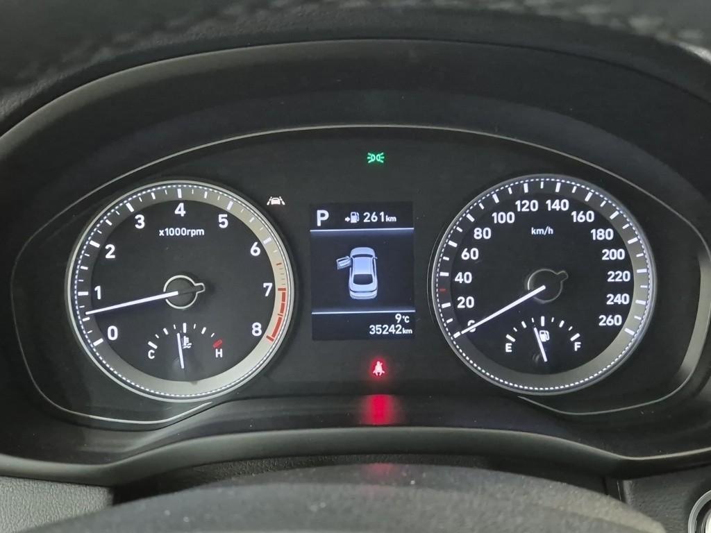 HYUNDAI Grandeur - Vista 6