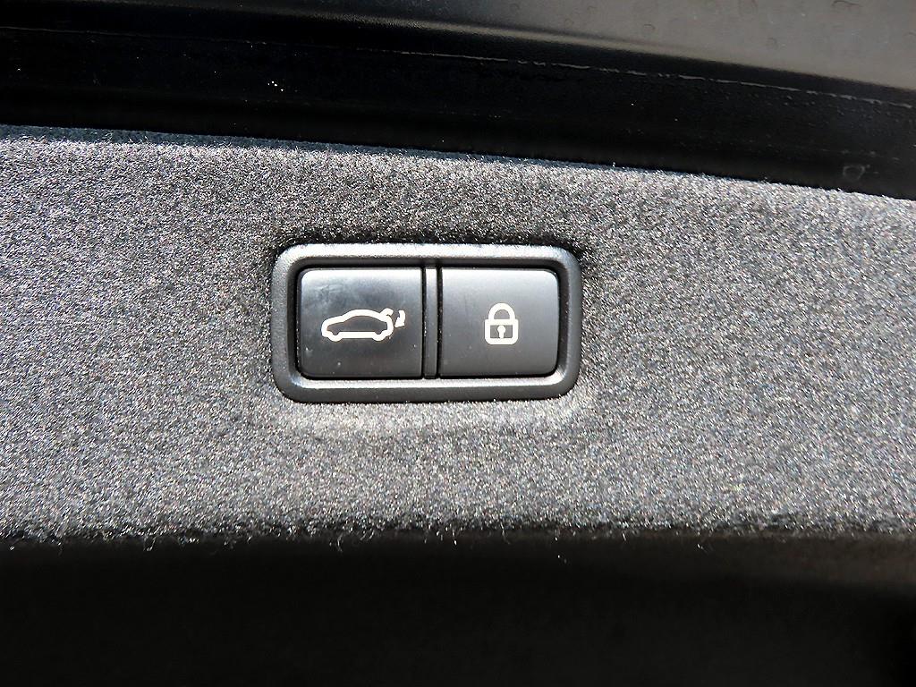 Genesis G90 2020 Negro - Importación desde Corea - HF Imports Iquique - Foto 18