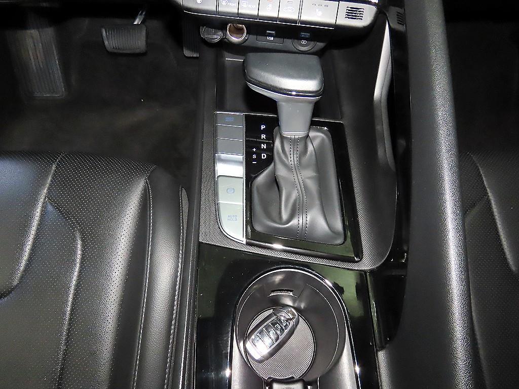 HYUNDAI Avante - Vista 12