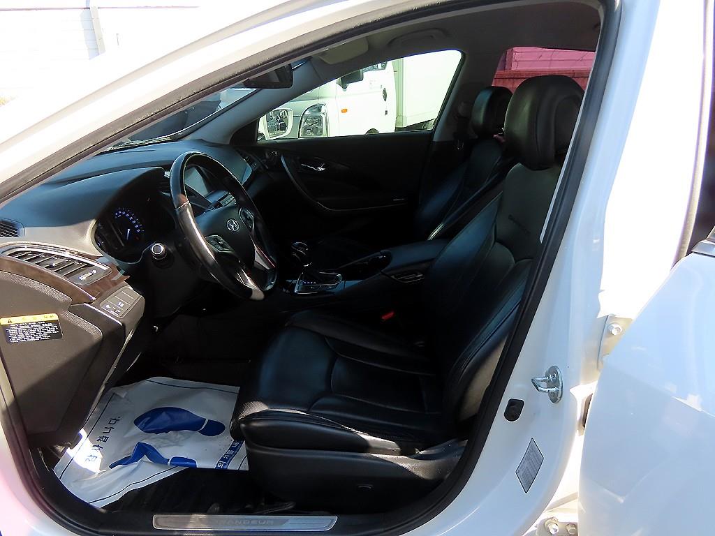 HYUNDAI Grandeur - Vista 5