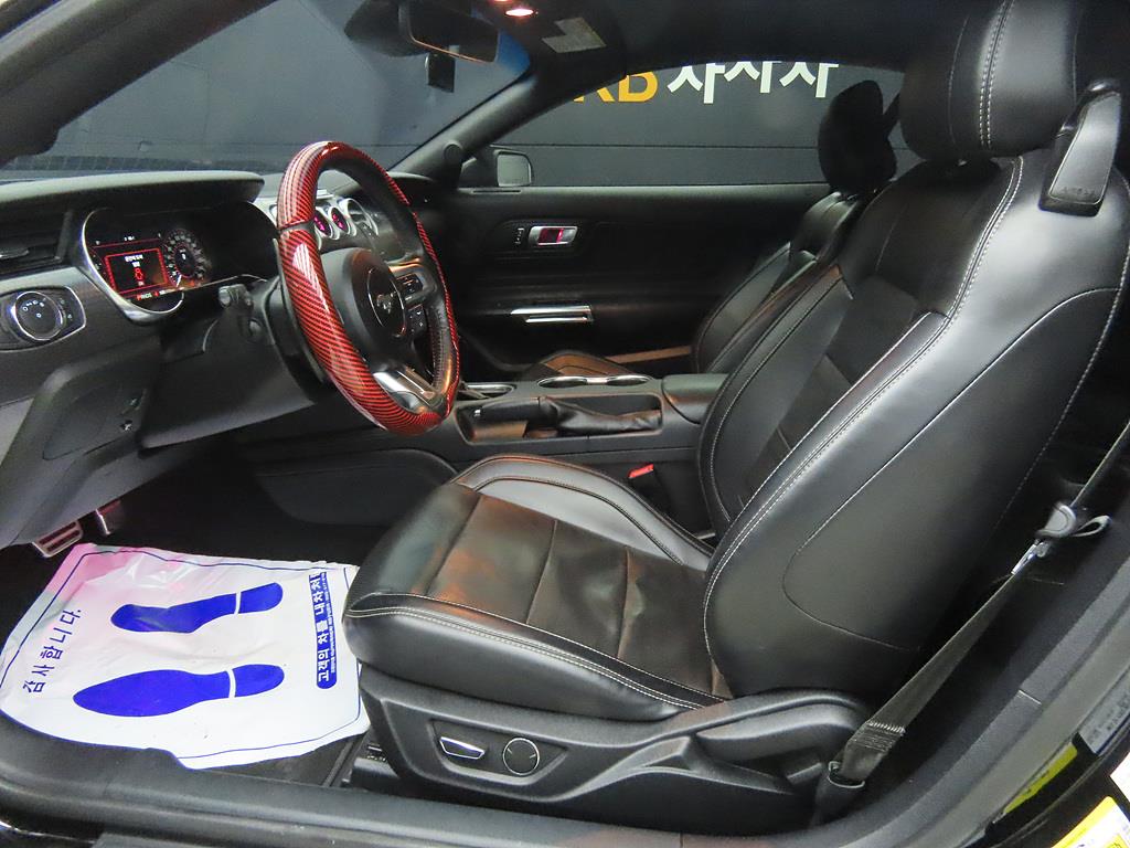 Ford Mustang - Vista 5