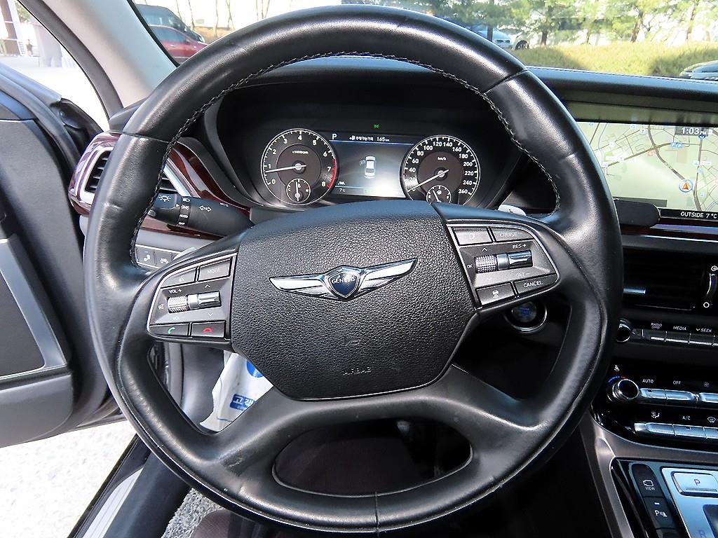 Genesis EQ900 - Vista 8