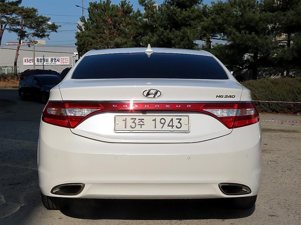 HYUNDAI Grandeur - Vista 4