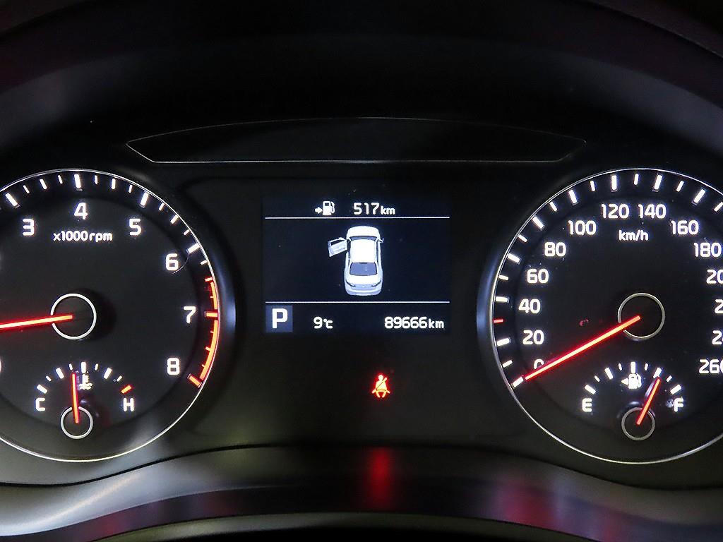 KIA K7 - Vista 9