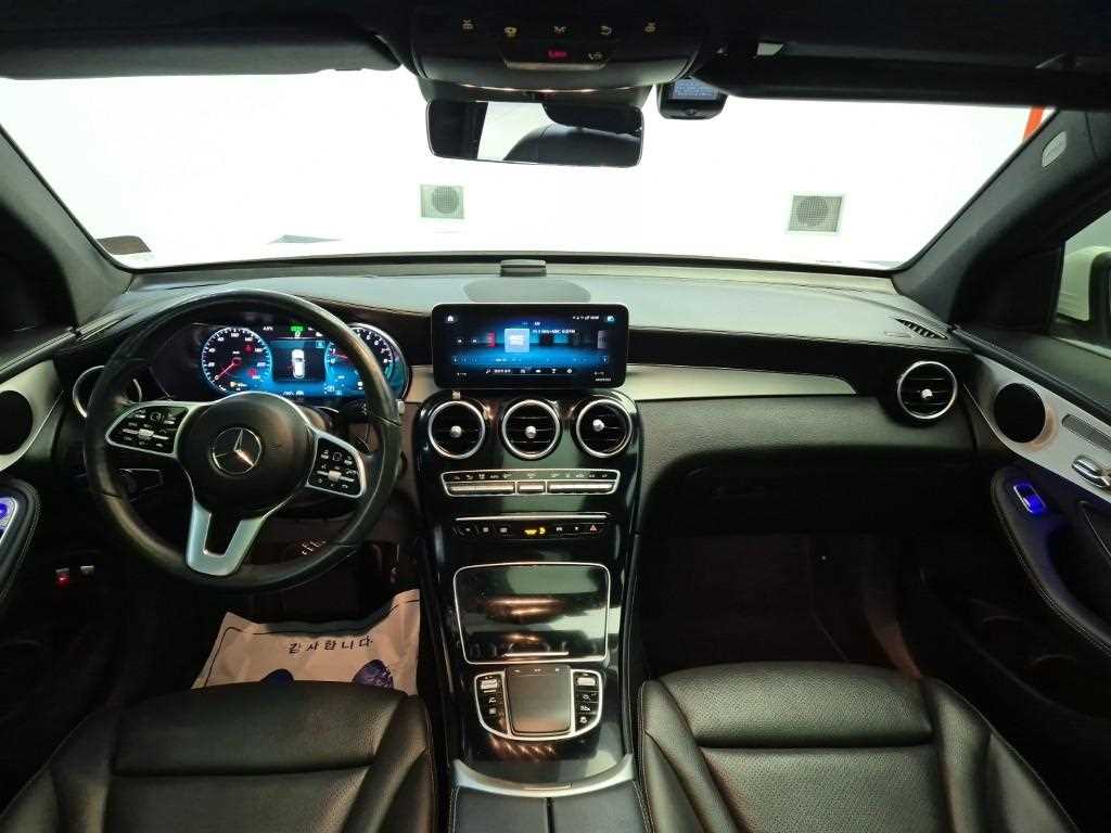 Mercedes Benz GLC Class - Vista 7