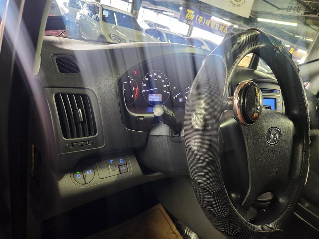 HYUNDAI Starex 2018 Gris - Importación desde Corea - HF Imports Iquique - Foto 19