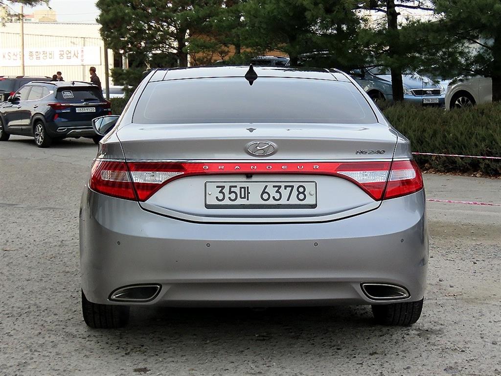 HYUNDAI Grandeur - Vista 4