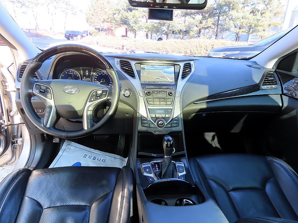 HYUNDAI Grandeur - Vista 7