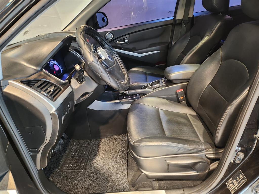 Ssangyong Korando - Vista 12