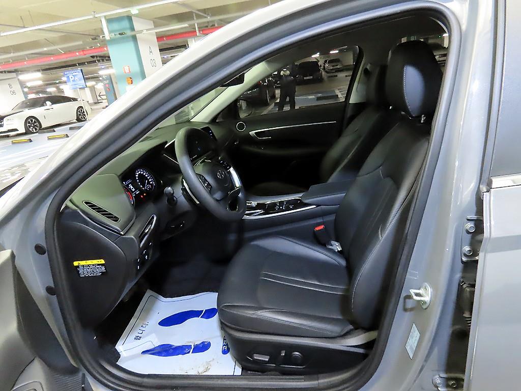 HYUNDAI Sonata - Vista 6