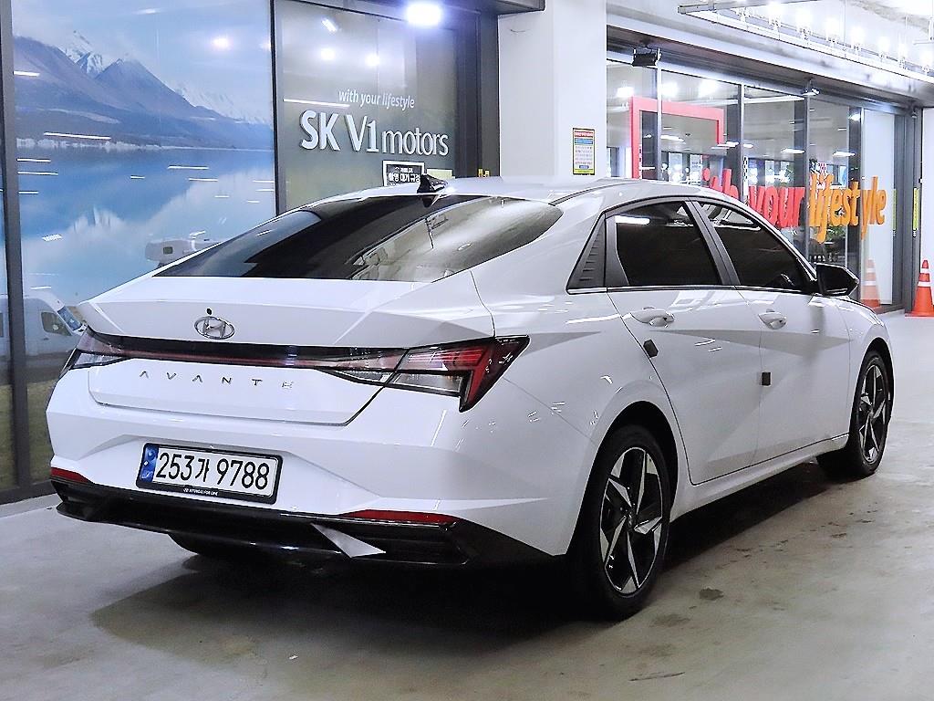 HYUNDAI Avante - Vista 4