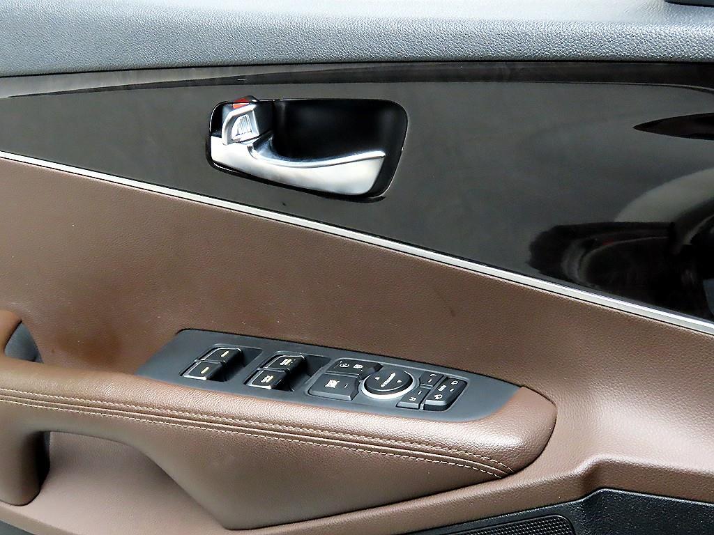 KIA Sorento - Vista 11