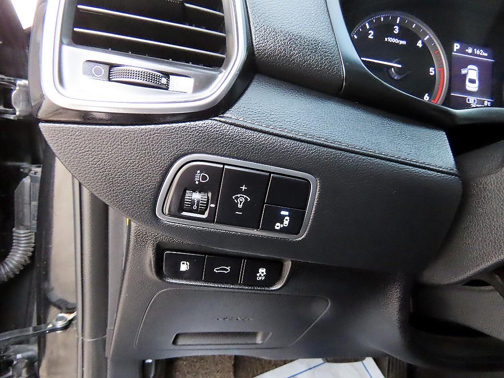 HYUNDAI Grandeur - Vista 12