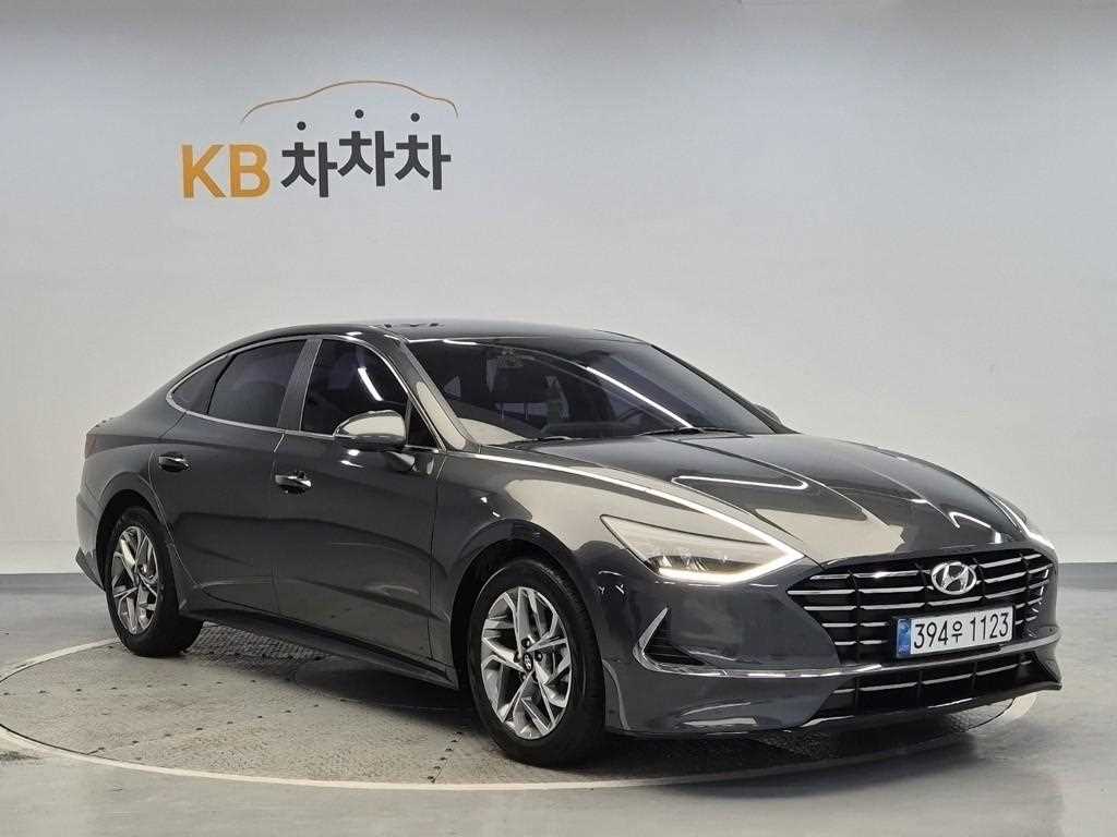 HYUNDAI Sonata - Vista 4