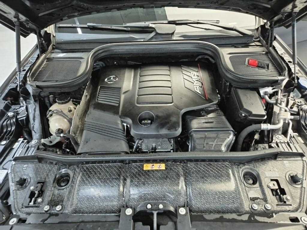 Mercedes Benz GLE Class - Vista 5