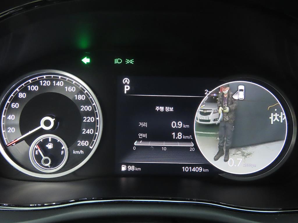 Genesis GV70 - Vista 9