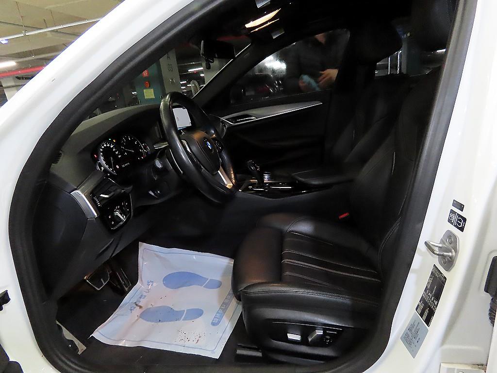 BMW 5 Series - Vista 6