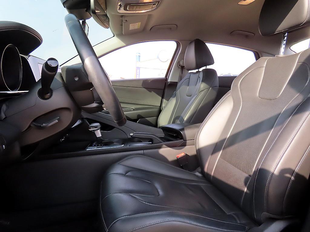 HYUNDAI Avante - Vista 5