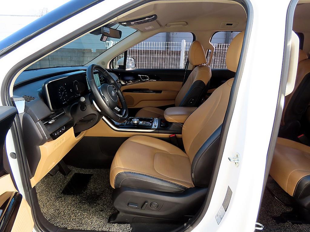 KIA Carnival - Vista 5