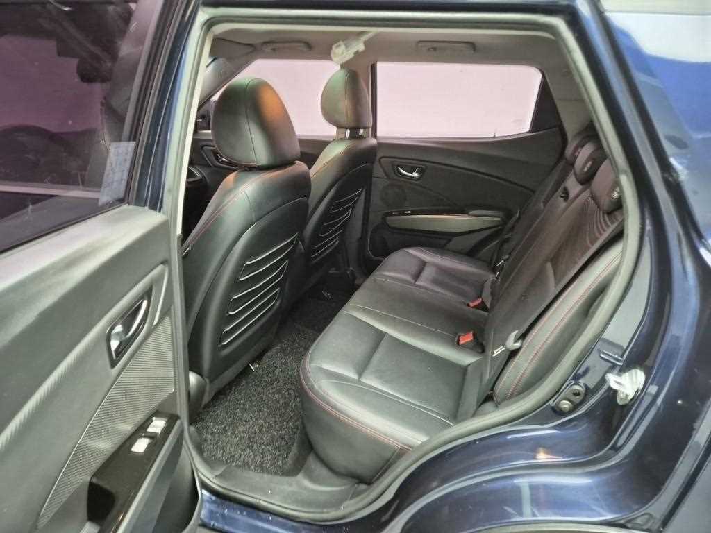 Ssangyong Tivoli - Vista 12