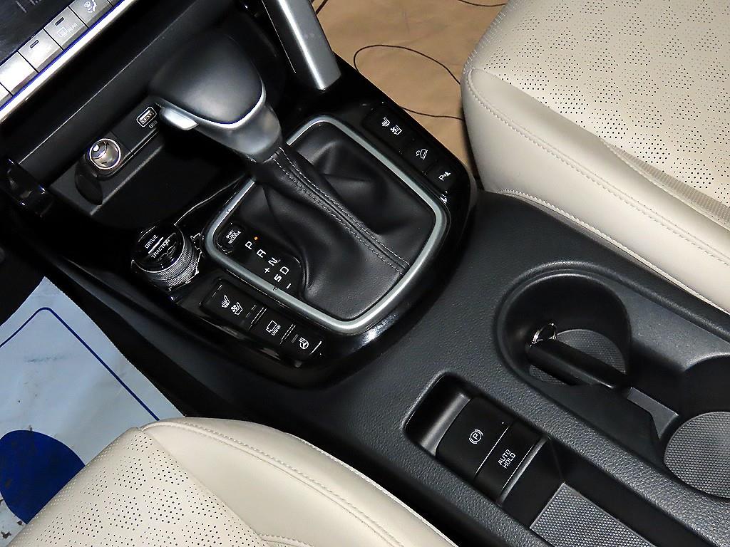 KIA Seltos - Vista 12