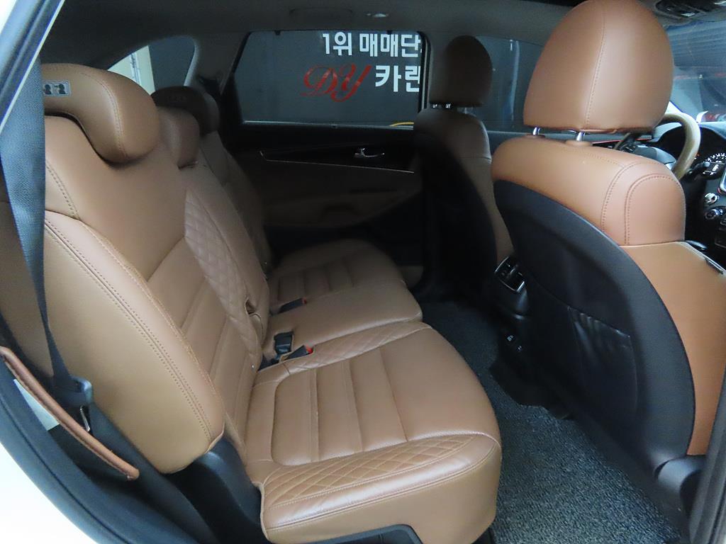 KIA Sorento - Vista 7