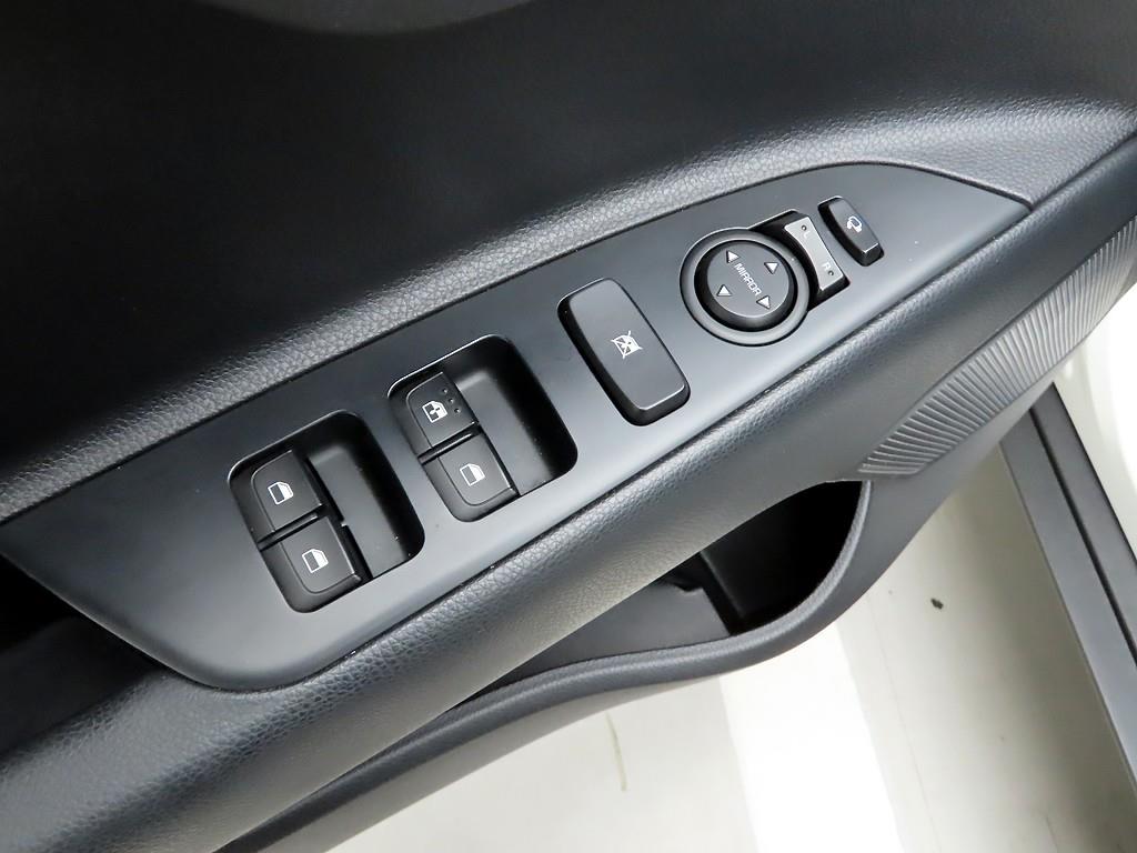 KIA Stonic 2018 - Importación desde Corea - HF Imports Iquique - Foto 13