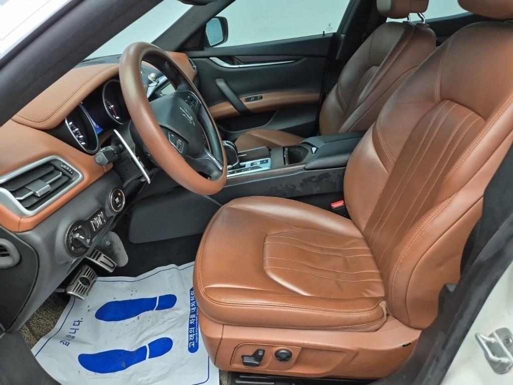 Maserati Ghibli - Vista 11