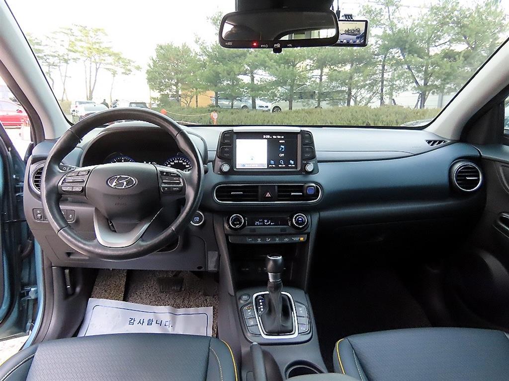 HYUNDAI Kona - Vista 7