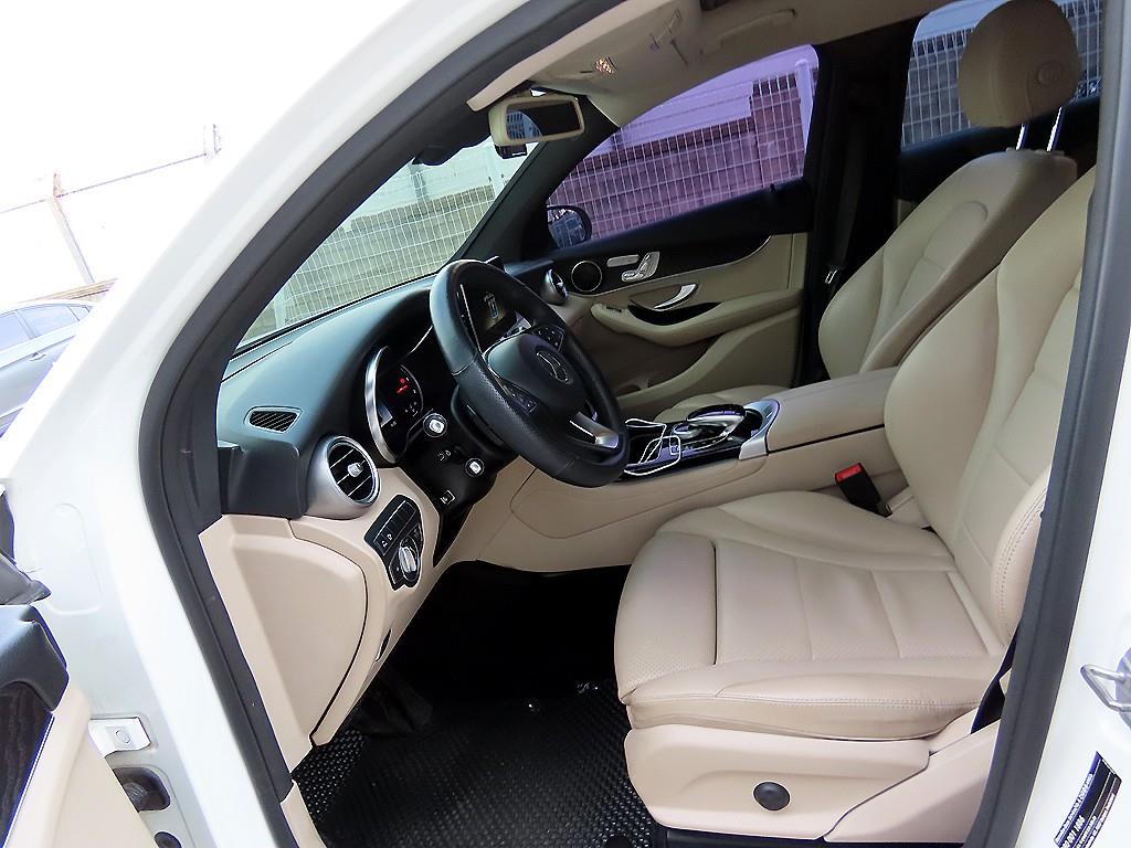 Mercedes Benz GLC Class - Vista 5