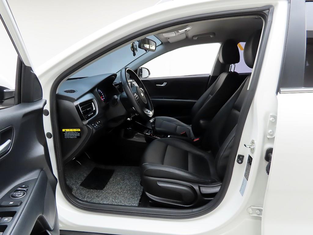 KIA Stonic - Vista 11