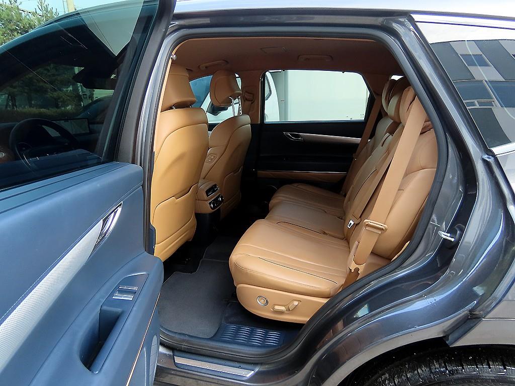 Genesis GV80 - Vista 6