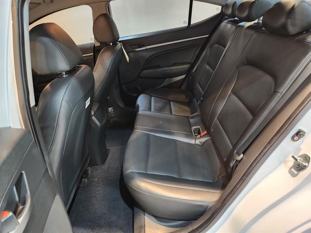 HYUNDAI Avante - Vista 6