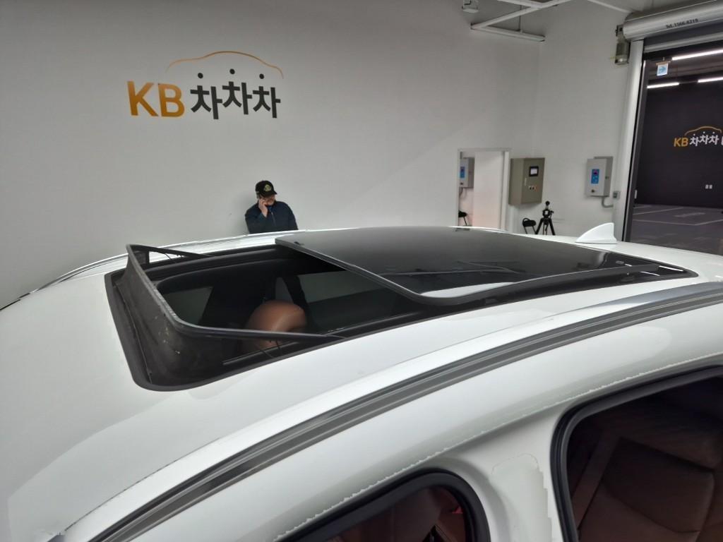 Genesis GV70 2024 Blanco - Importación desde Corea - HF Imports Iquique - Foto 13