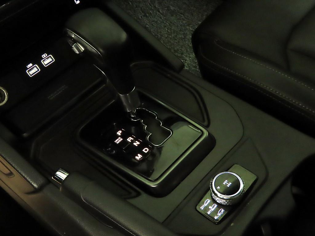 Ssangyong Rexton - Vista 11