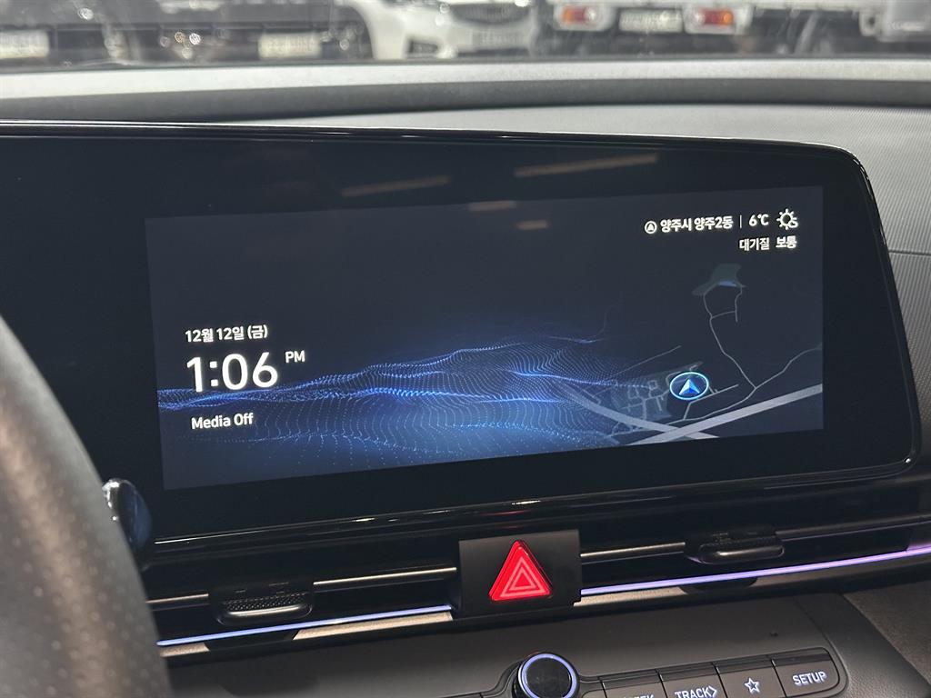 HYUNDAI Avante - Vista 12