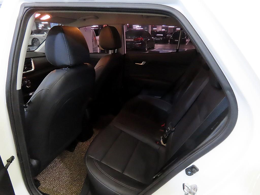 KIA Stonic - Vista 7